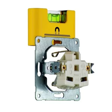 Уровень тип  Pocket Electric  70x20x40мм с магнитом и пазом под отвертку   STABILA купить в Надыме