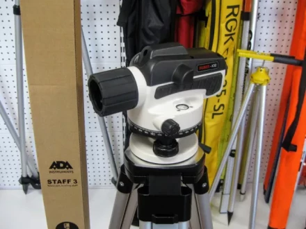 Нивелир ADA Ruber 32 + Рейка ADA STAFF 3 + Штатив на клипсах ADA Light купить в Надыме