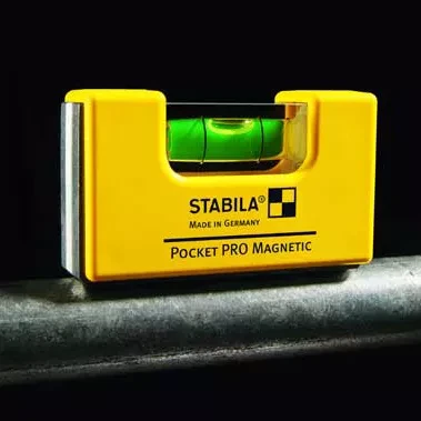 Уровень тип  Pocket Pro Magnetic 70x20x40мм в алюминиевом корпусе с магнитами с V-образным пазом  STABILA купить в Надыме
