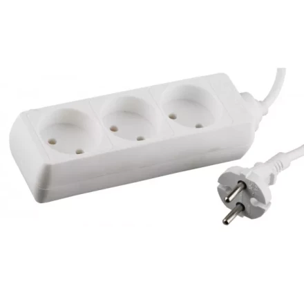 Удлинитель СВЕТОЗАР электрический: 3 гнезда, евророзетка, макс.мощность1500Вт, сеч. провода 0,75 кв.мм, 2м SV-55031-2 купить в Надыме