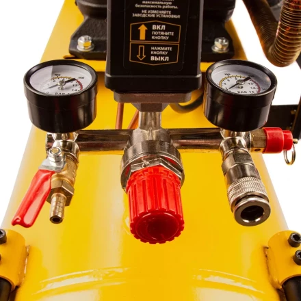 Компрессор воздушный BCW3000-T/100, ременный привод, 3.0 кВт, 100 литров, 520 л/мин Denzel 58118 купить в Надыме