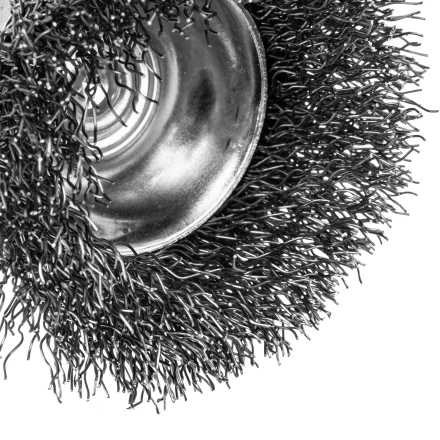 Набор щеток для дрели Denzel, 2 Плоские 50-75мм, 3 Чашки 25-50-75мм, шпилька,  нерж.вит. проволока 74493 купить в Надыме