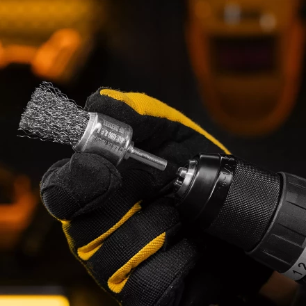 Набор щеток для дрели Denzel, 2 Плоские 50-75мм, 3 Чашки 25-50-75мм, шпилька,  нерж.вит. проволока 74493 купить в Надыме