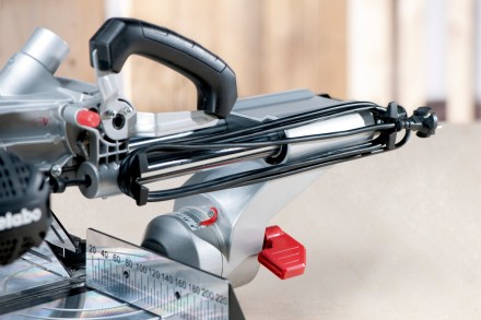 Пила торцовочная KGS 216 M 619260000 METABO купить в Надыме