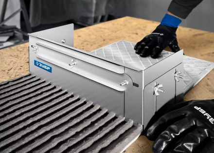 ЗУБР зуб 10*10 мм, до 600 мм, оцинкованная сталь, Раздвижная гребенка для плитки, ПРОФЕССИОНАЛ (08045-10) купить в Надыме