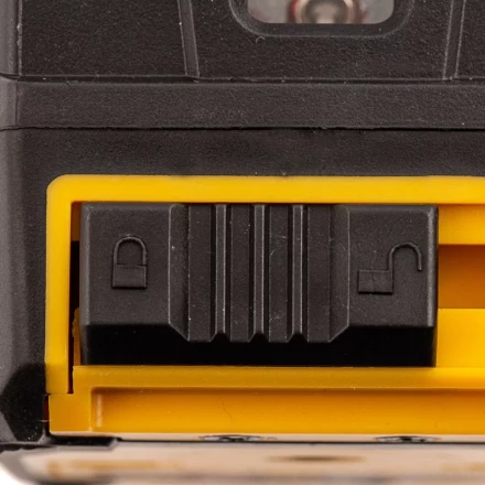 Лазерный уровень LX 03 Green, 30 м, 520 нм, резьба 1/4" Denzel 35058 купить в Надыме