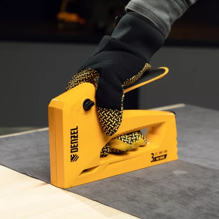 Степлер мебельный Denzel 40214, алюминиевый корпус, тип 53, 6-14 мм, тип 300, 15 мм, тип 500, 15 мм купить в Надыме