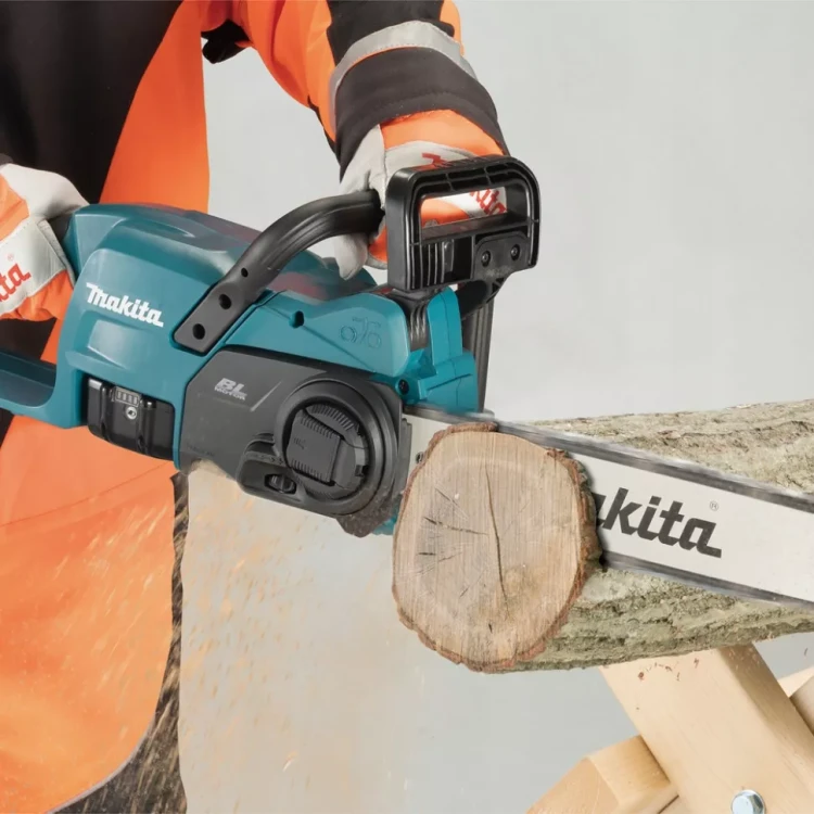 Аккумуляторная цепная пила 40см Makita DUC407Z (18V, без АКБ и ЗУ) купить в Надыме