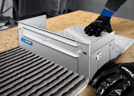 ЗУБР зуб 12*12 мм, до 600 мм, оцинкованная сталь, Раздвижная гребенка для плитки, ПРОФЕССИОНАЛ (08045-12) купить в Надыме