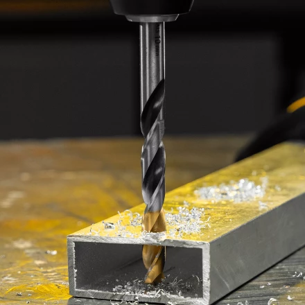 Сверло спиральное по металлу Denzel 10 x 133мм, Р6М5, Golden Tip, многогранная заточка, 718285 купить в Надыме