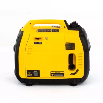 Генератор инверторный GT-2200iS, 2.2 кВт, 230 В, бак 4 л, закрытый корпус, ручной старт Denzel 94702 купить в Надыме