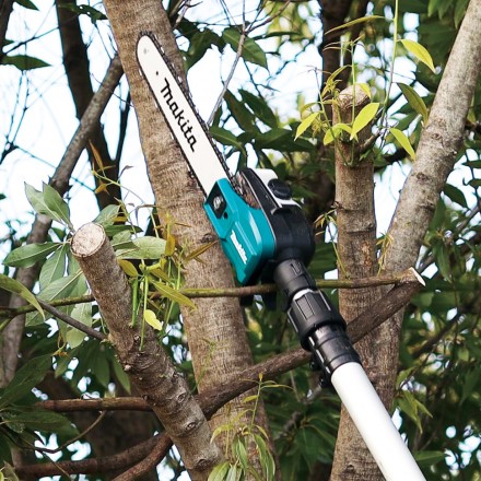 Аккумуляторная 40v XGT цепная пила с телескопической штангой Makita UA004GZ (без АКБ и ЗУ) купить в Надыме