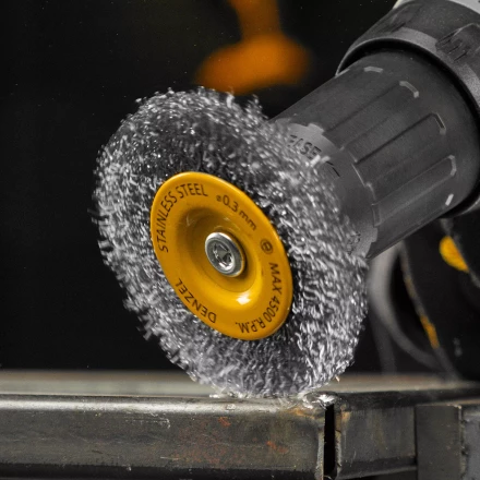 Щетка для дрели, 75 мм, Плоская, со шпилькой, нержавеющая витая проволока Denzel 744603 купить в Надыме