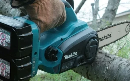 Аккумуляторная цепная пила Makita DUC302RF2 (2*3Ач, ЗУ) купить в Надыме