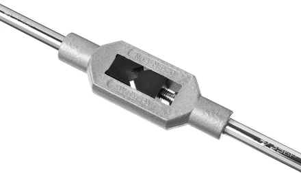 Метчикодержатель ЗУБР "МАСТЕР", с регулируемыми вкладышами, №3 М5-М20 L-380мм 28131-3_z01 купить в Надыме