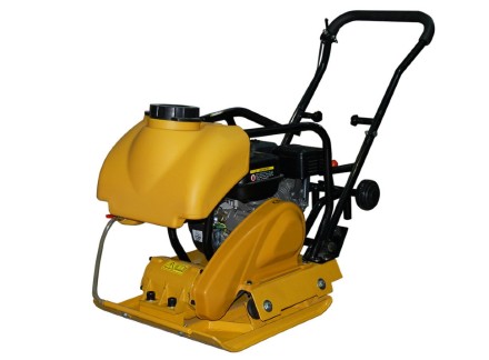 Виброплита TOR C-60(X)  67кг, 15кН (Loncin) бак, коврик, колесный комплект 1049240 купить в Надыме
