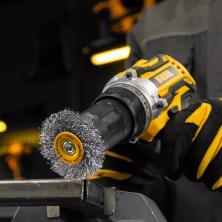 Щетка для дрели, 50 мм, Плоская, со шпилькой, нержавеющая витая проволока Denzel 744623 купить в Надыме