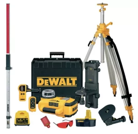 Лазерный комплект DeWalt DW 079 PKH (невелир) купить в Надыме