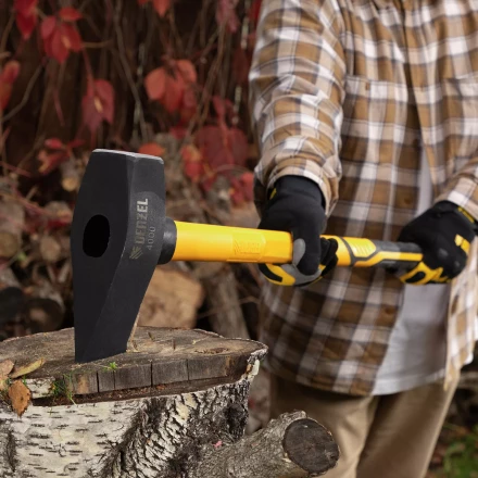 Колун-кувалда 4000 г Denzel 21852, кованая, фибергласовая  рукоятка c TPR покрытием, 880 мм купить в Надыме