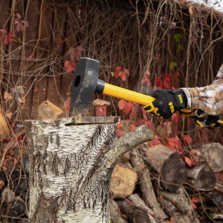 Колун-кувалда 4000 г Denzel 21852, кованая, фибергласовая  рукоятка c TPR покрытием, 880 мм купить в Надыме