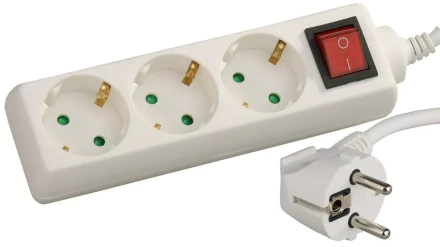 Удлинитель СВЕТОЗАР электрический с заземлением, выключателем, евро, с защитными шторками, 3 гнезда, 2м SV-55035-2 купить в Надыме