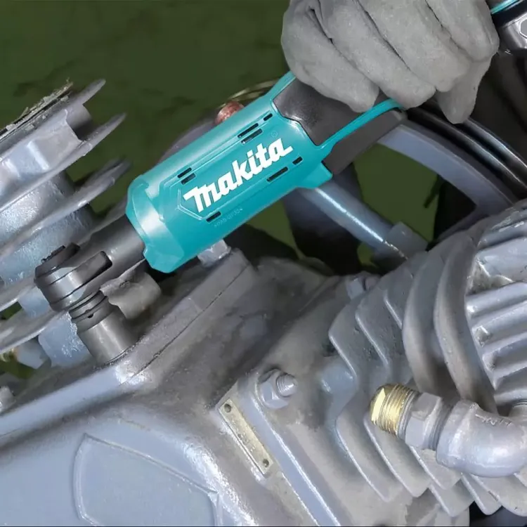 Аккумуляторный угловой гайковерт Makita WR100DZ (без АКБ и ЗУ) купить в Надыме