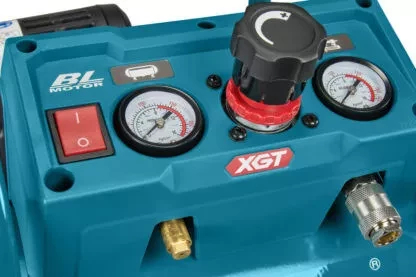 Компрессор аккумуляторный  Makita AC001GZ (9.3 bar, 40V,  без АКБ и ЗУ) купить в Надыме