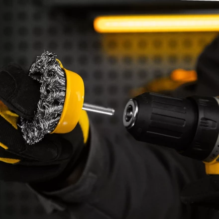 Щетка для дрели Denzel, 65 мм, Чашка, со шпилькой, нержавеющая крученая проволока 744643 купить в Надыме