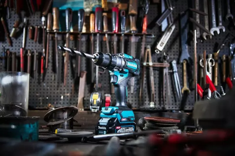 Ударная дрель-шуруповерт XGT Makita HP001GD201 купить в Надыме