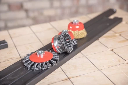 Кордщетка HAMMER чаша 85мм для УШМ гофрированная латунированная сталь (207-103) купить в Надыме