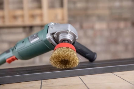 Кордщетка HAMMER чаша 85мм для УШМ гофрированная латунированная сталь (207-103) купить в Надыме