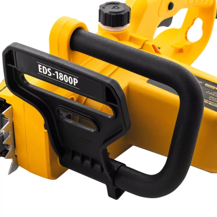 Пила цепная электрическая Denzel EDS-1800P 95615, 1.8 кВт,поперечная, шина 40 см, шаг 3/8, паз 1.3 мм, 57 звеньев купить в Надыме