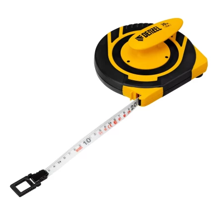 Рулетка геодезическая Denzel 30 м х 15 мм, закрытый корпус, фиберглассовая лента 31291 купить в Надыме