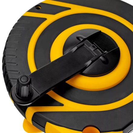 Рулетка геодезическая Denzel 30 м х 15 мм, закрытый корпус, фиберглассовая лента 31291 купить в Надыме