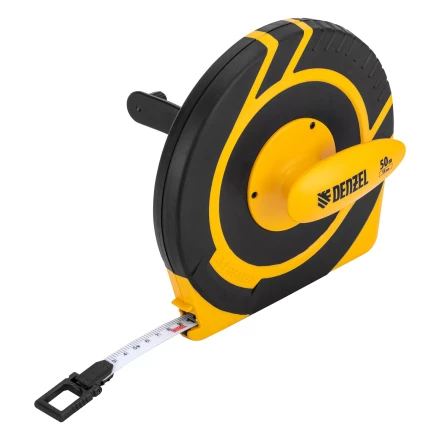 Рулетка геодезическая 50 м х 15 мм  Denzel 31292, закрытый корпус, фиберглассовая лента купить в Надыме