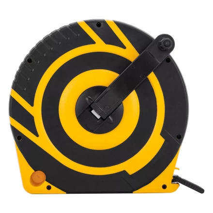 Рулетка геодезическая 50 м х 15 мм  Denzel 31292, закрытый корпус, фиберглассовая лента купить в Надыме