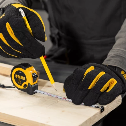 Рулетка Denzel 3м х 13мм, двухкомп. корпус, кнопка-пауза, 31540 купить в Надыме