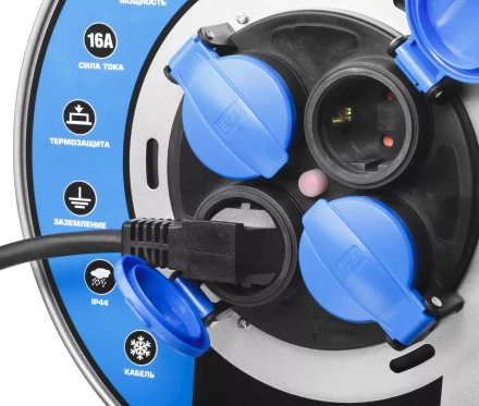 Удлинитель ЗУБР "ПРОФИ" на металл катушке, КГ 3х1,5кв мм, морозостойкий, 4 гнезда, IP44, макс мощность 3500Вт, 40м 55085-40 купить в Надыме