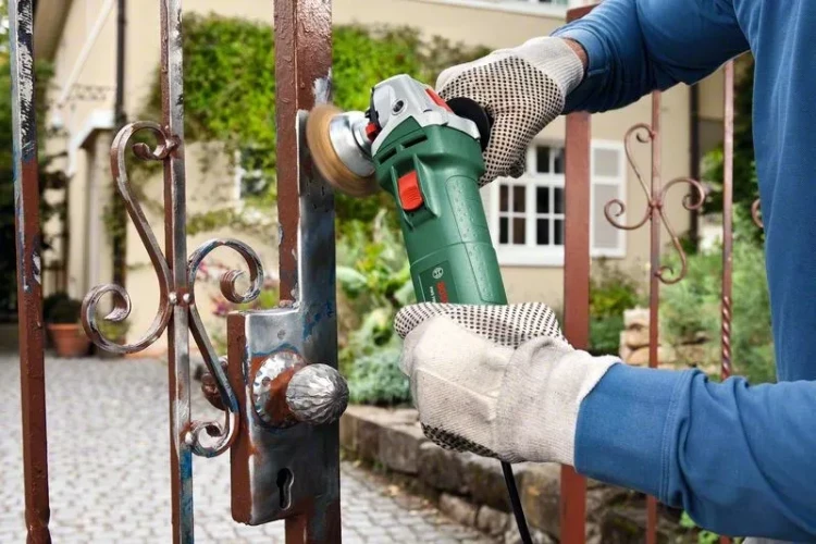 Углошлифовальная машина BOSCH PWS 700-115 (0.603.3A2.020) купить в Надыме