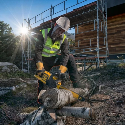 Пила цепная DCM575N аккумуляторная BRUSHLESS DeWalt купить в Надыме