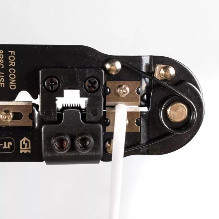 Кримпер многофункциональный КВТ JT-210 со встроенным модулем для обжима RJ-45 (84824) купить в Надыме