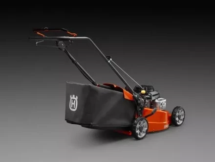 Газонокосилка бензиновая Husqvarna LC 551SP. Профи самоходная KawasakiFJ180 купить в Надыме