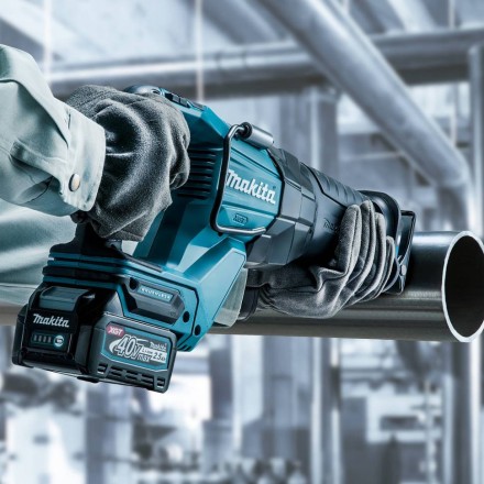 Аккумуляторная сабельная пила Makita XGT JR001GM201 купить в Надыме