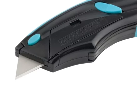 Нож ремонтно-монтажный трехкомпонентная рукоятка авто выброс/возврат лезвия пистолетного типа 170мм + 5 з.л GROSS 78870 купить в Надыме