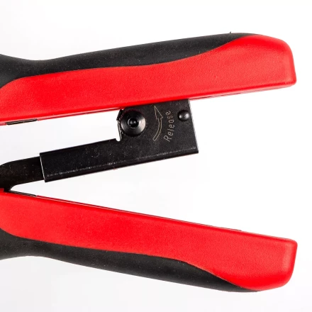 Кримпер многофункциональный КВТ JT-03 с 3 встроенными модулями для обжима RJ-45, RJ-12, RJ-11 (79759) купить в Надыме