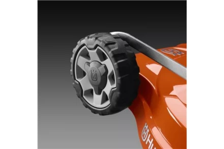 Аккумуляторная газонокосилка, самоходная Husqvarna LC347iV купить в Надыме