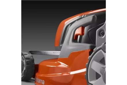 Аккумуляторная газонокосилка, самоходная Husqvarna LC347iV купить в Надыме