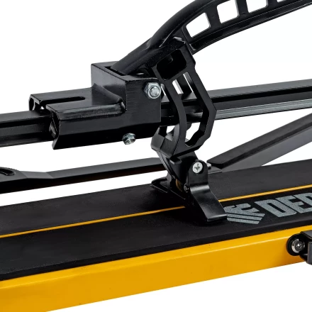 Плиткорез рельсовый 1200х16мм Denzel 877020 , каретка на подш., стальная станина, усил. рукоятка-пенал купить в Надыме