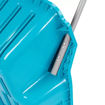 Скрепер-волокуша для уборки снега  Palisad 61694, полипропилен, колеса, 595х715х1445мм, рукоятка с ПВХ, LUXE купить в Надыме