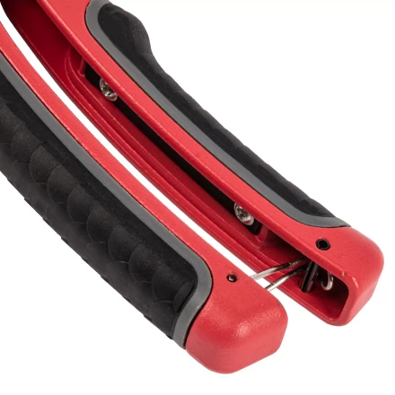 Ножницы для резки изделий из ПВХ, D до 42 мм, лезвие из нерж. стали, автоматич. Matrix 78411 купить в Надыме